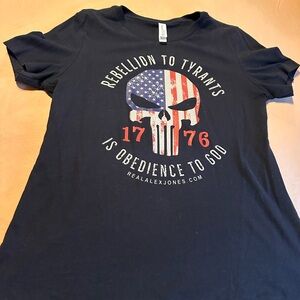 Rebellion to Tyrants Graphic Tee with American Flag Skull - 1776, Size Small